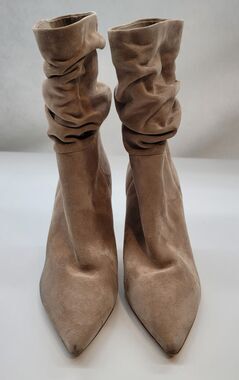 CALVIN KLEIN Cerine Tan Suede Slouchy Pointed Toe Ankle Booties Stiletto Size 8M